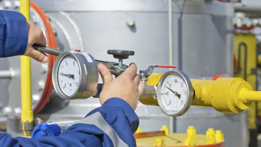 След поскъпването на природния газ: Бизнесът настоява за спешни финансови мерки