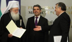 Патриарх Неофит заедно с президента Росен Плевнелиев и премиера Георги Близнашки