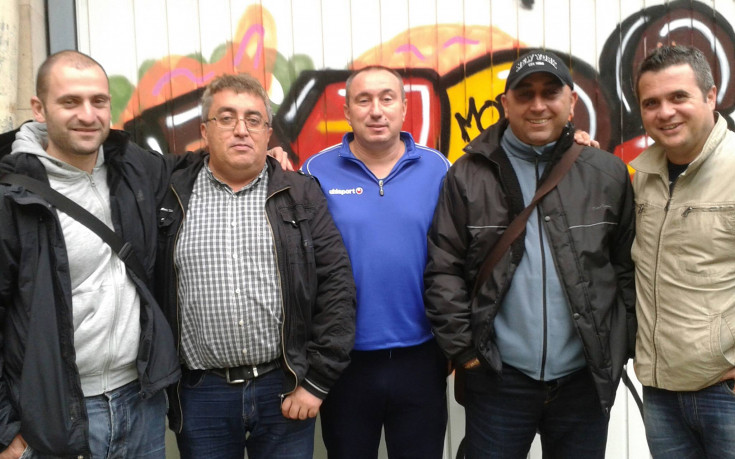 СНИМКА: Стоилов почива в София, видя се с Дарик приятели