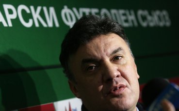 Боби Михайлов замина за чужбина в разгара на скандала