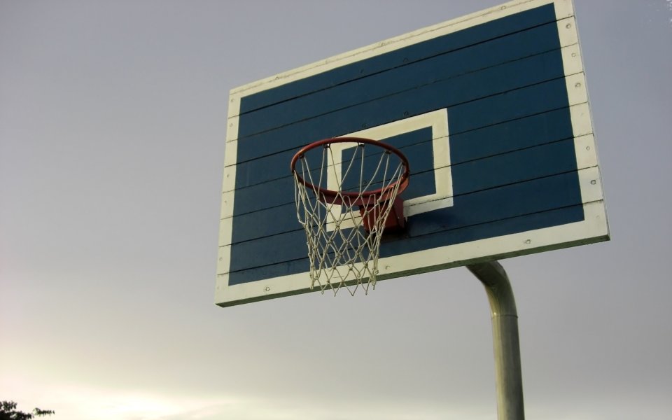 16-годишна почина по време на баскетболен мач