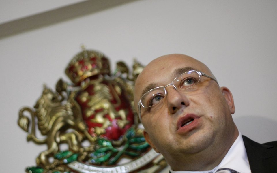 Министър Кралев също подкрепи Кубрат Пулев