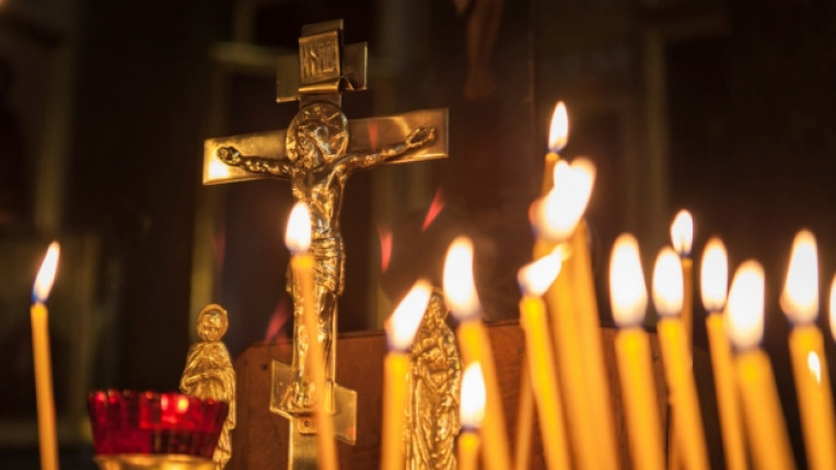 кръст свещ христос християнство църква
