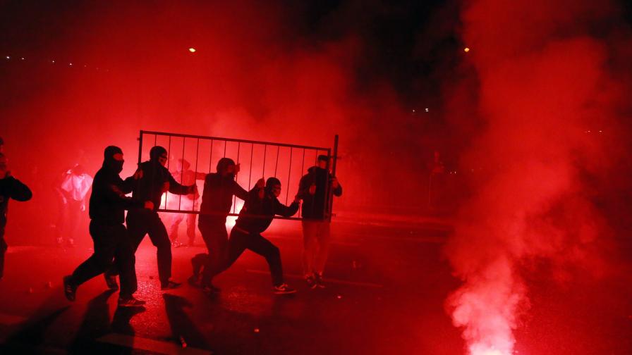 Над 270 арестувани и 75 ранени при сблъсъци във Варшава