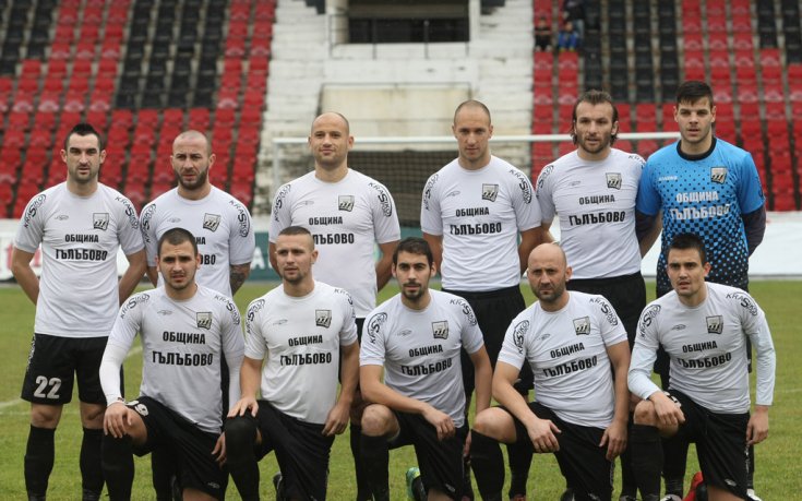 Ботев Гълъбово с кадрови проблеми преди домакинството срещу Банско