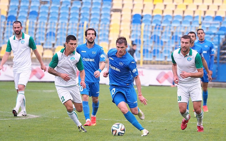 Левски остана с 16 футболисти преди мача с Ботев