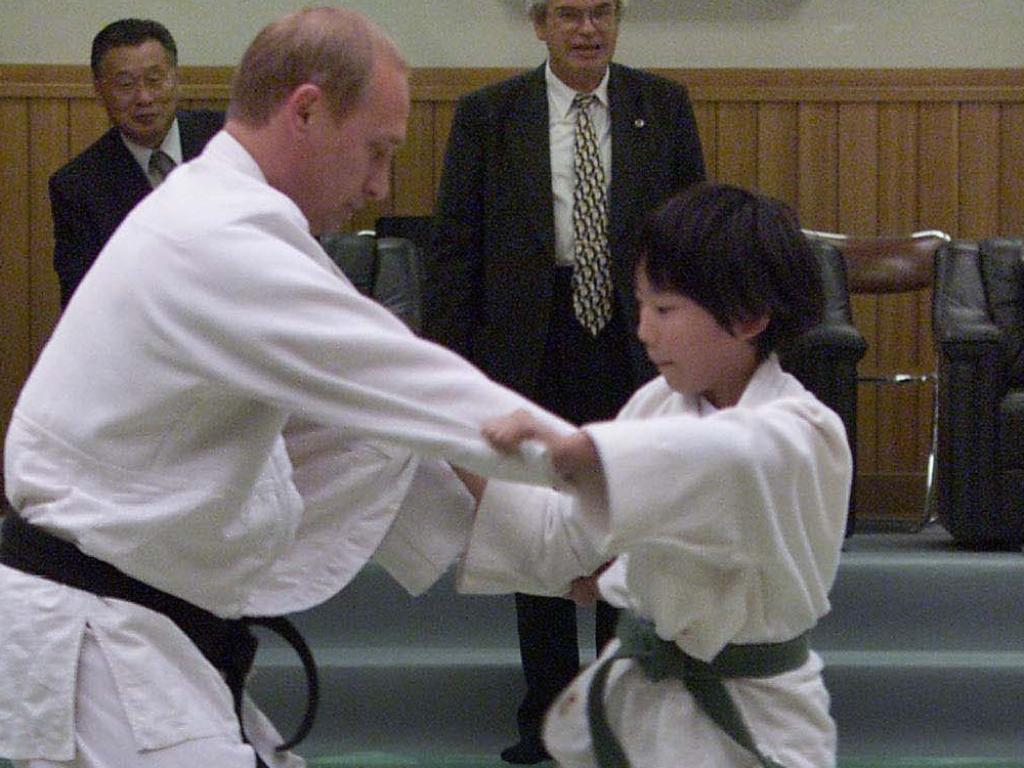 ����������� Lyka Labs �����: ����.