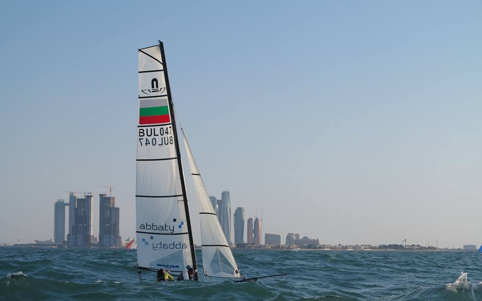 Трима българи във финалите на ISAF Sailing World Cup в Абу Даби