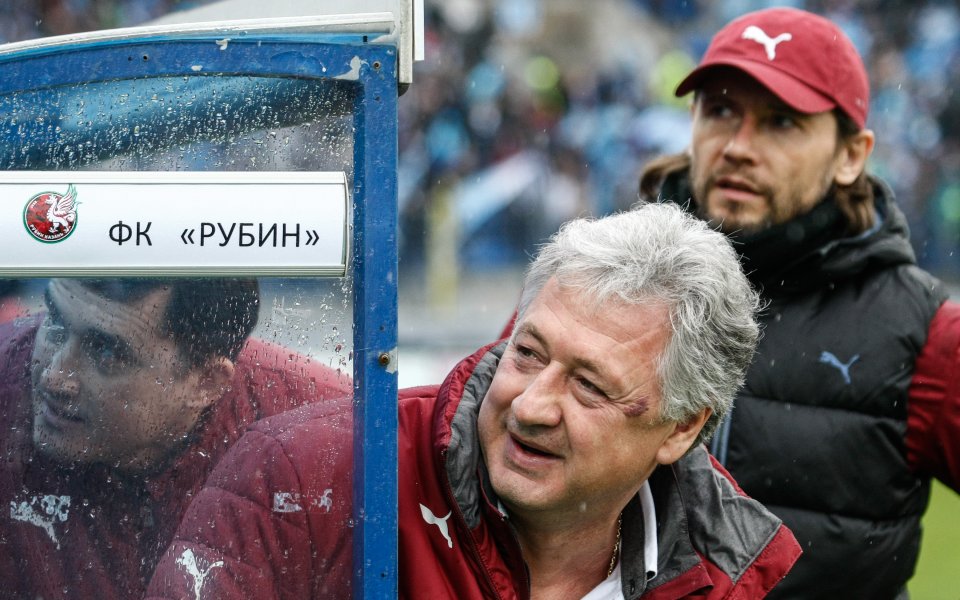 Треньорът на Благой Георгиев в болница заради високо кръвно