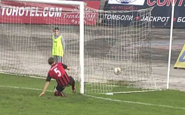 ВИДЕО: Имаше ли засада при гола на Ранджелович срещу Локо Пд?