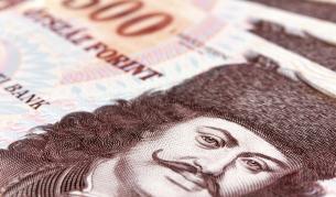 Унгария забрани на повечето магазини да работят в неделя