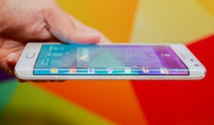 Galaxy S6 ще има версия с извит от двете страни дисплей