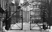  Портите на „ Аушвиц “ 
