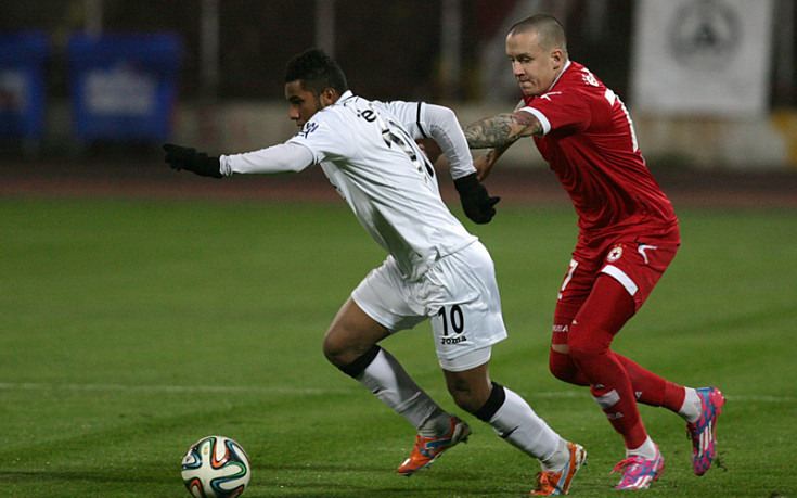 Играч на Славия замина на проби в Анталия