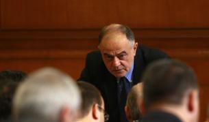 Призиви президентът да не назначава Панов