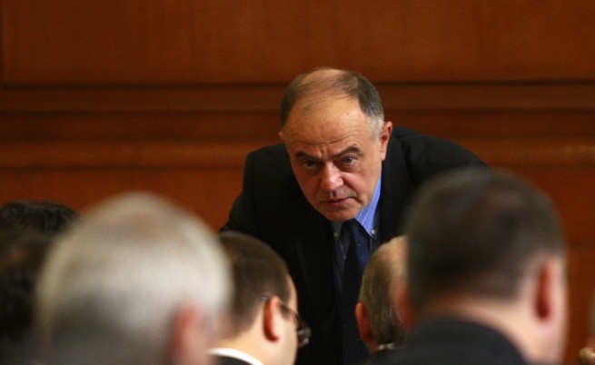 Атанасов: Президентът да не издава указ за назначаване на Лозан Панов
