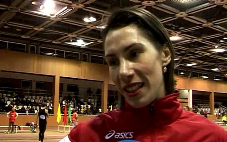 Ваня Стамболова спечели старта на 400 метра на ДП по лека атлетика