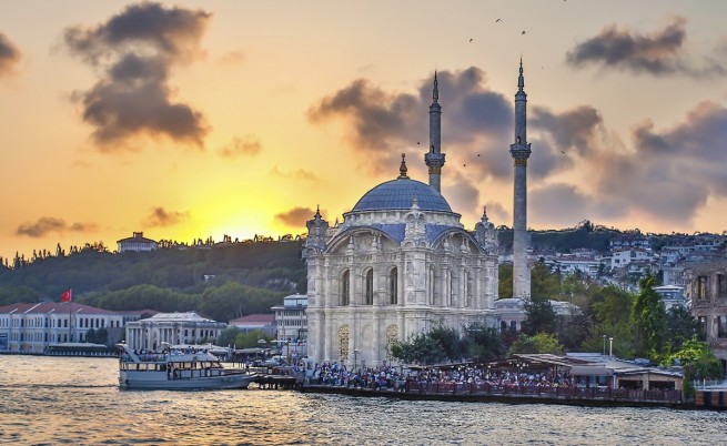 Продават 1300 хотела в Турция след срив в туризма