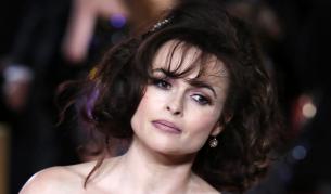 Защо Хелена Бонам Картър се снима гола с риба тон