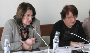 Светла Тодорова и Евгения Харитонова на заседанието на ДКЕВР