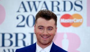 Сам Смит се чувства добре след операцията