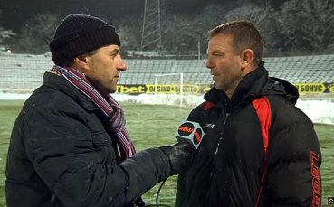 Стойчо Младенов: Не можем да покоряваме света