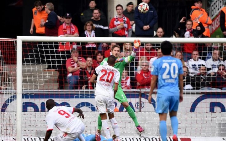 Кьолн победи Айнтрахт, утвърди се в средата