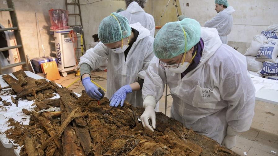 Испански учени откриха останките на Сервантес