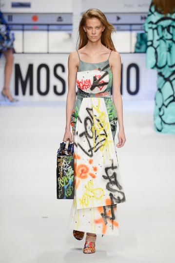 Ревю на Moschino