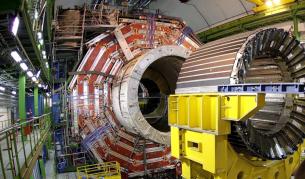 Големият адронен колайдер заработи след пауза от 2 г.
