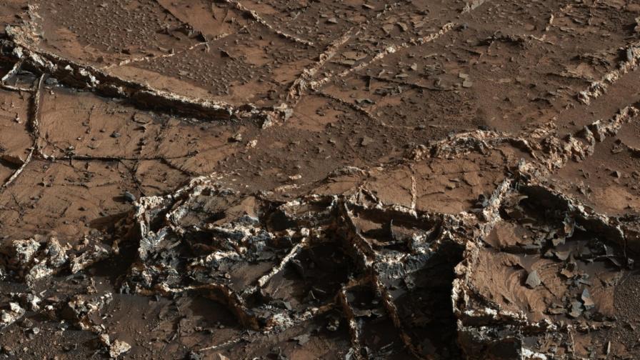Кадър на повърхността на Марс, направен от "Кюриосити"