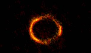 Заснеха почти перфектен „Пръстен на Айнщайн“