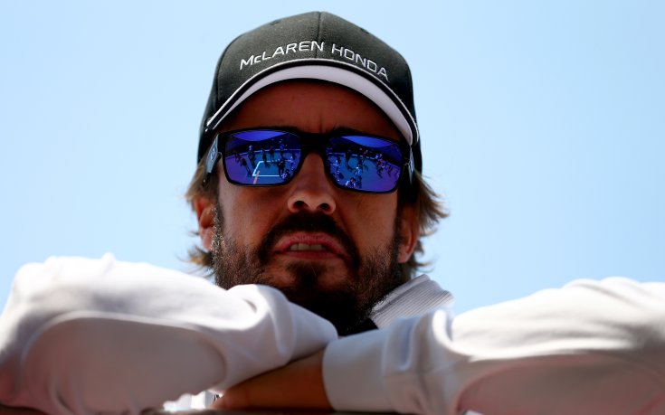 Алонсо остава в Макларън до 2017 година