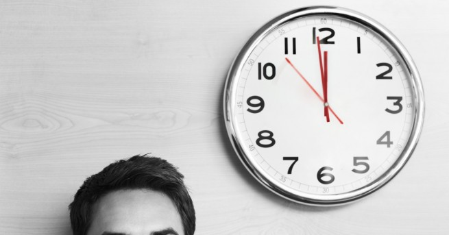 В 4 00 ч сутринта на 29 октомври неделя връщаме