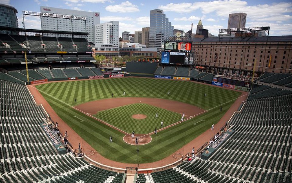 Разрешиха бейзбола в Балтимор, но без публика