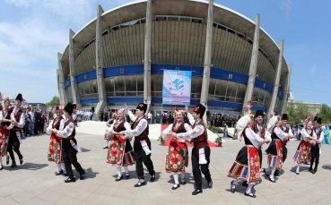 Откриха с танци и духова музика СК по акробатика и спортна гимнастика