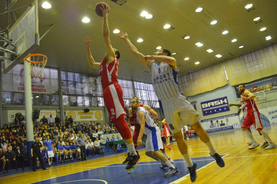 Лукойл Черно море баскетбол1