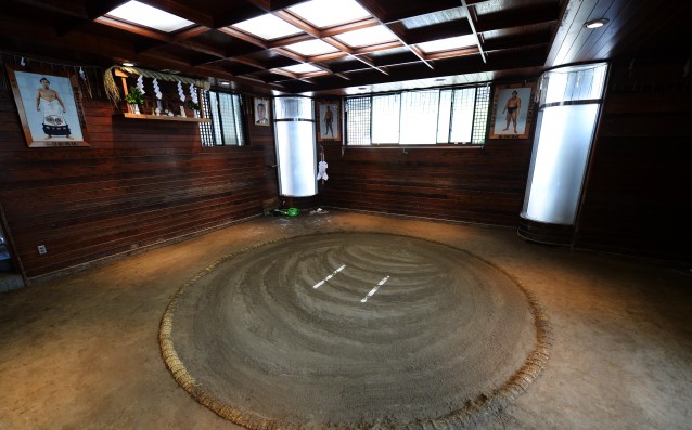 Петима пернишки състезатели по сумо се подготвят за участие в