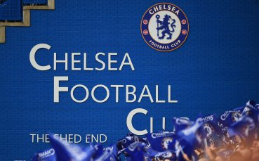 ВИДЕО: 23-годишно момиче връчи титлата на Челси