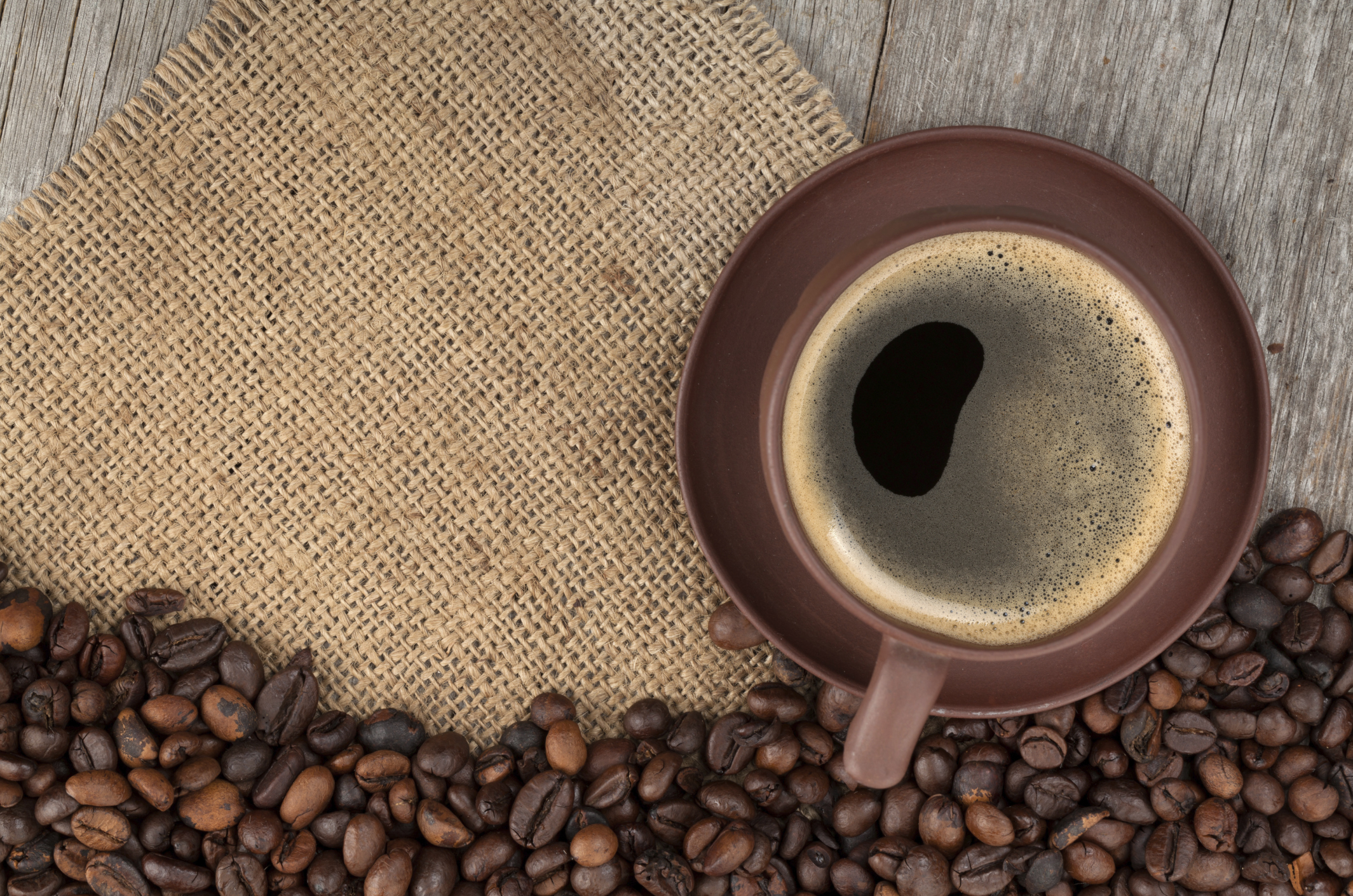 Утайката от кафе служи за премахване на мъртвите клетки, но също така бори целулита