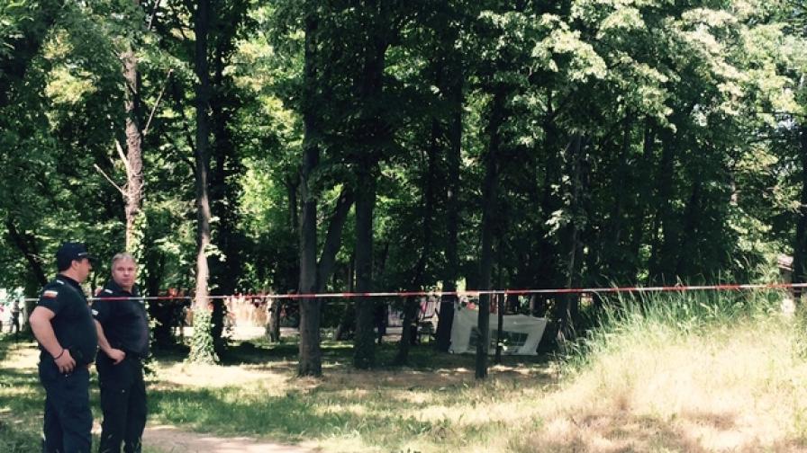 Момче бе открито убито в Борисовата градина