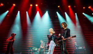 Спечелете два билета и лична среща с "Роксет" с Vesti.bg