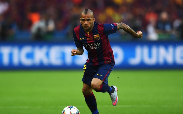 Барса вдига Дани Алвеш за Атлетико Мадрид