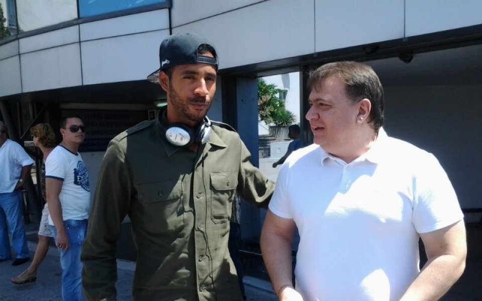 Махмудов минава прегледи в Левски, Апиа се прибра в Германия