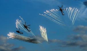 Владимир Путин откри военен парк близо до Москва, където децата могат да си играят с оръжия