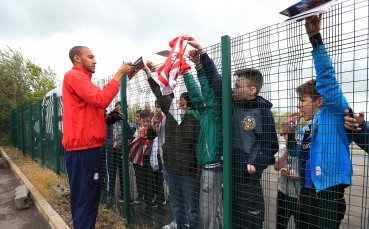 Стоук отряза Севиля за Н'Зонзи