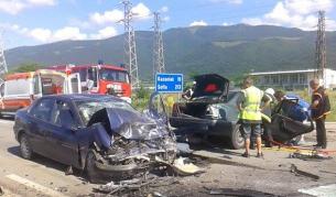 Тежка катастрофа затвори Подбалканския път