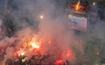 ВИДЕО: Белград горя заради младежките национали