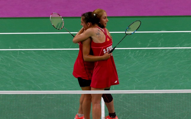 Европейските вицешампионки Стефани Стоева и Габриела Стоева стартираха с победа