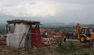 Ромски пастор от Гърмен плаши с война, иска оставки